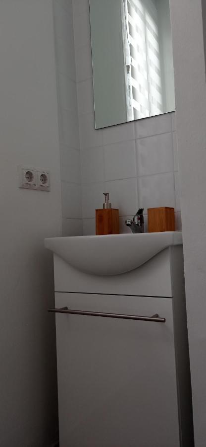 Apartamento casco histórico con ático. Appartamento Siviglia Esterno foto