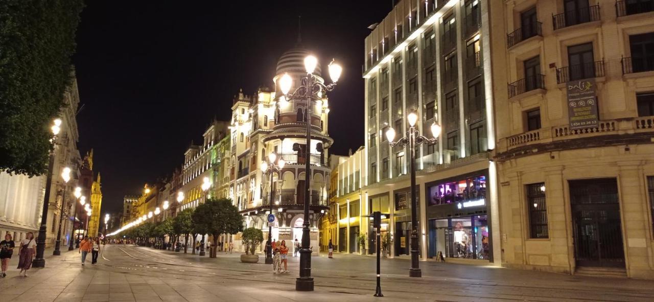 Apartamento casco histórico con ático. Appartamento Siviglia Esterno foto